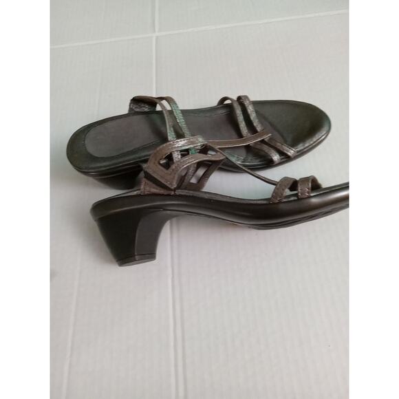 Naot Women's Size 8.5 Loop T-Strap Fashion Sandals, Brown, Summer, Casual - Picture 6 of 9